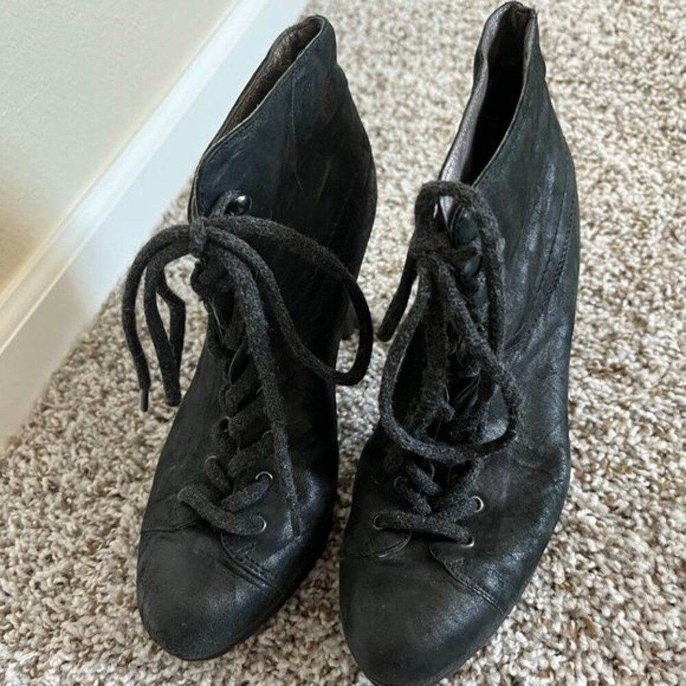 TJ Collection Leather Ankle Boots Size 37 - Picture 2 of 7